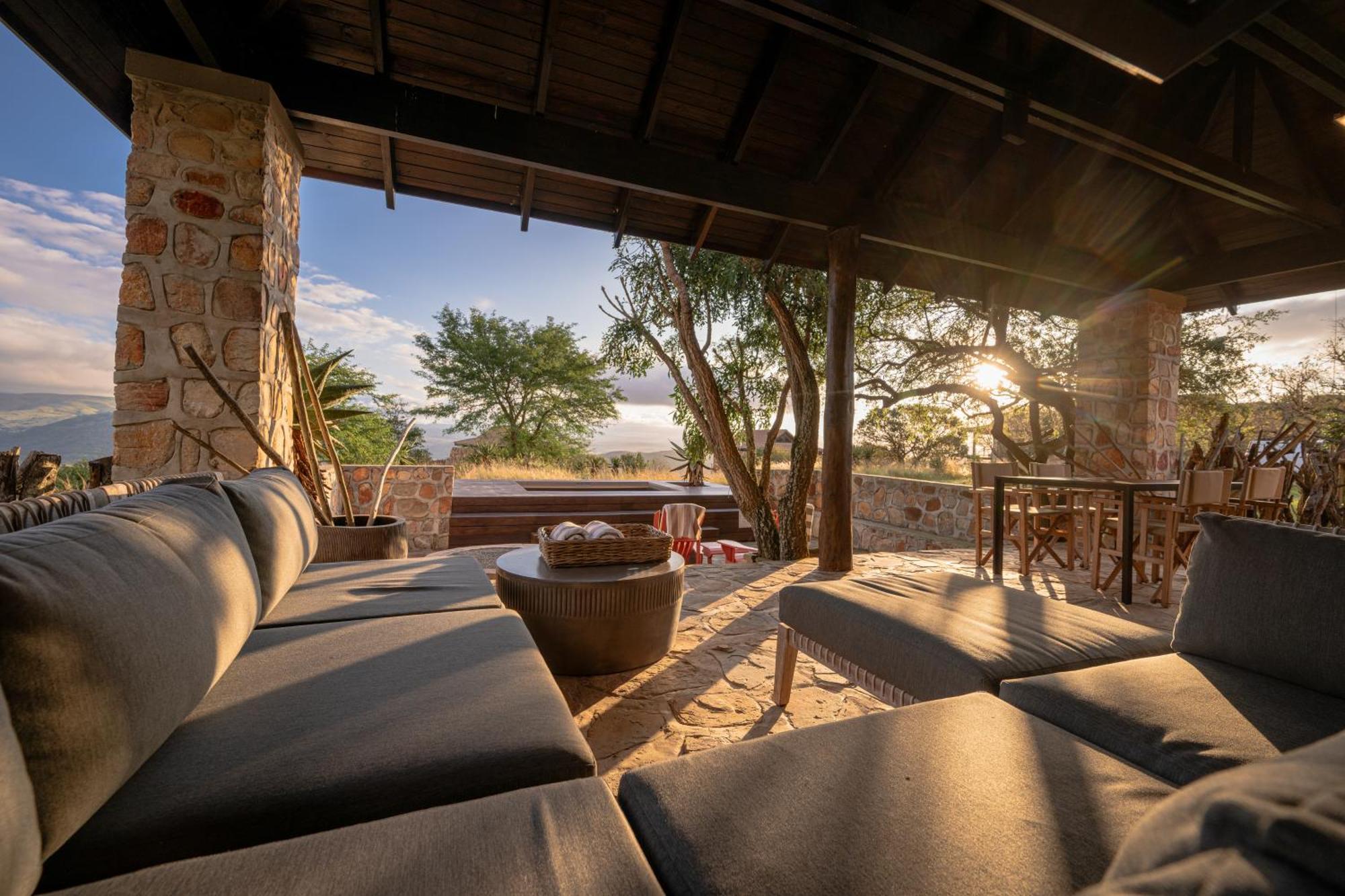 Zulu Rock Lodge - Babanango Game Reserve Ulundi Esterno foto