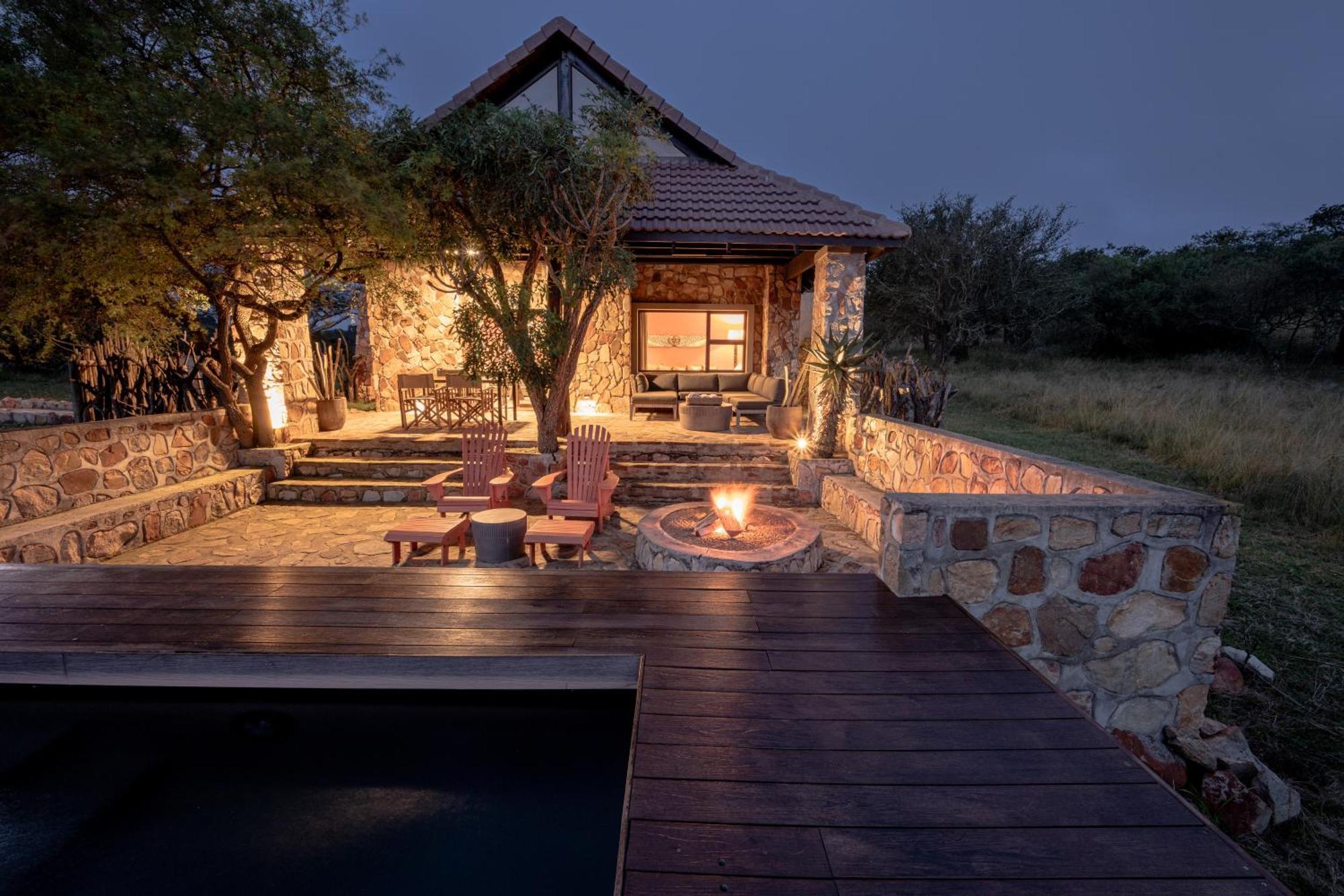 Zulu Rock Lodge - Babanango Game Reserve Ulundi Esterno foto