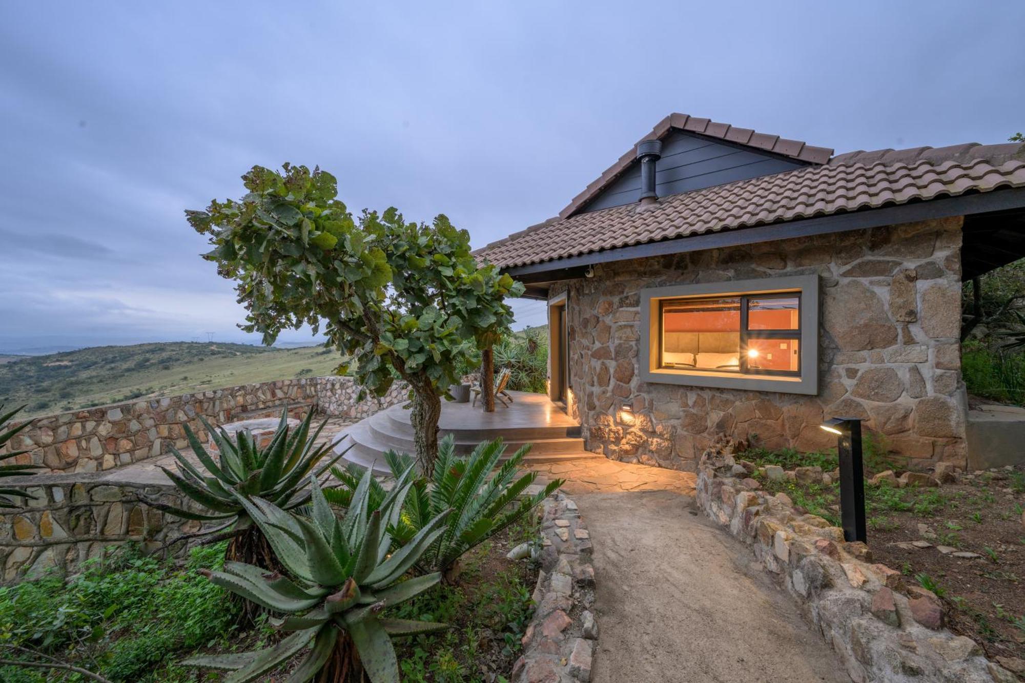 Zulu Rock Lodge - Babanango Game Reserve Ulundi Esterno foto