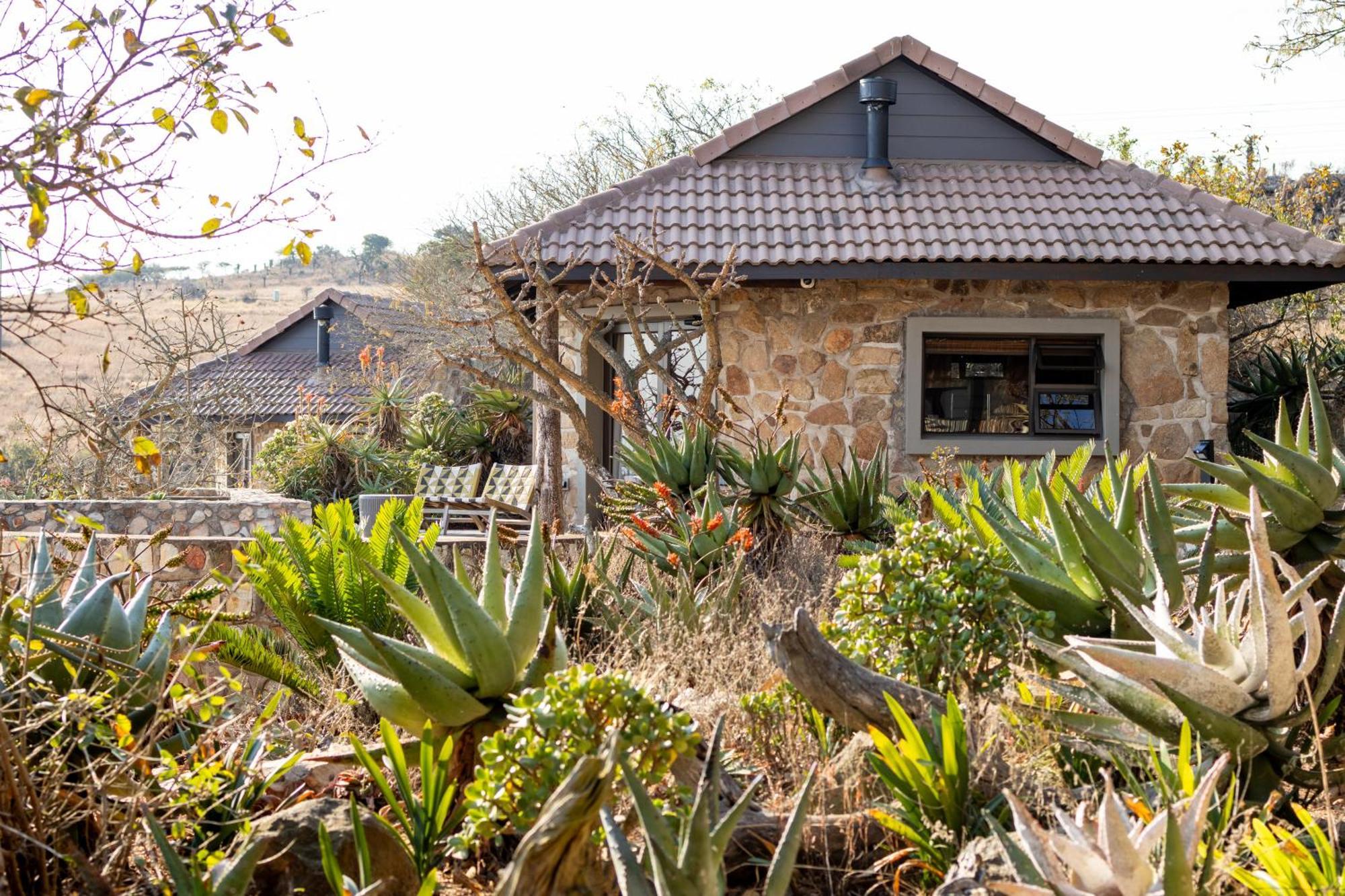 Zulu Rock Lodge - Babanango Game Reserve Ulundi Esterno foto